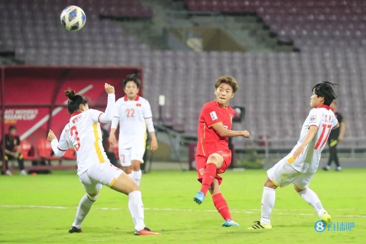 杨瀚森11+16+8+4帽 阿不都21+14 赵睿17中4 青岛击退新疆CBA常规赛，青岛主场迎战新疆。